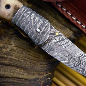 Cuchillo de Caza de Acero de Damasco con Hoja de Punta Caída, Mango de Madera y Perilla Plegable, Herramienta de Supervivencia para Exteriores - Product Image 3