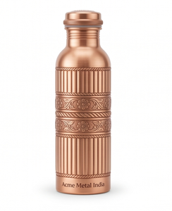 Botella de agua de cobre con diseño artesanal en relieve, elegante y ecológica, perfecta para uso diario, yoga, gimnasio y viajes. - Product Image 4