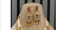 Ensemble collier et boucles d'oreilles en moissanite plaqué or de qualité supérieure, exquis et raffiné, pour collection de mariage. - Product Image 2