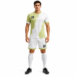 Vente flash - T-shirt d'uniforme de football personnalisé imprimé, 100% polyester, rayures vertes premium, manches courtes, logo personnalisé - Product Image 4