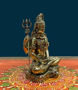 Artesanía Premium, Pequeña Estatua de Shiva Sentado en Latón Puro, Decoración para Templos Hindúes y Hogar, Hecho a Mano en Rajastán - Product Image 3