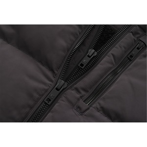 Chaqueta Acolchada Metálica Brillante con Logotipo Personalizado al por Mayor, Impermeable, Unisex, con Capucha, Cálida para Invierno, Rellena de Poliéster, de Secado Rápido, Estilo Urbano - Product Image 6