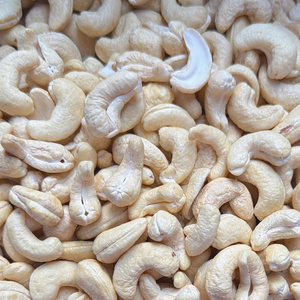 Nueces de Anacardo Crudas al Mejor Precio, WW180, WW240, WW320, LP, Nueces de Anacardo WW180, Venta al por Mayor, Exportadas a Dubái, UE, Medio Oriente - Product Image 1