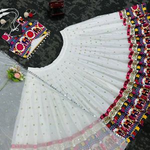 Lehenga Choli Étnico de Georgette Sintética con Espejos y Lentejuelas, Dupatta, Semisellado, Fabricado por Royal Export para Navratri - Product Image 6