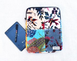Funda Protectora para Portátil de Terciopelo, Estilo Universitario, de Alta Calidad, Ecológica, Ligera, Clásica, con Estampado Floral - Product Image 3