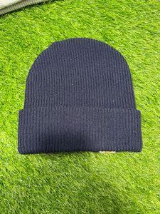 Gorro de Punto Azul Marino con Raya en Contraste, Unisex, Casual, para Invierno, Talla Adulto 56-58CM - Product Image 2