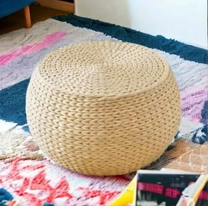 Pouf rond en rotin naturel fait main, tabouret moderne de style côtier pour salon et mobilier de cour - Product Image 2