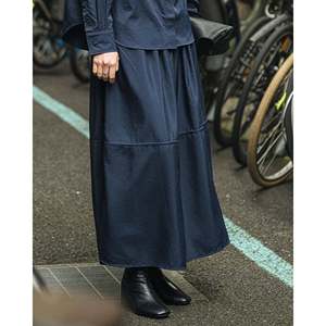Jupe crayon midi taille haute Esme avec fente, en denim uni, style décontracté - Product Image 4