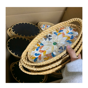 Panier de service en osier naturel de qualité commerciale, écologique, avec finition mosaïque et détails incrustés de nacre - Product Image 6