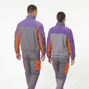Veste coupe-vent personnalisée avec poches et pantalon de survêtement en nylon, ensemble de survêtement en nylon détachable avec fermeture éclair - Product Image 1