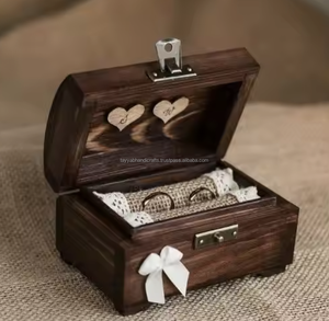 Boîte à bague vintage en bois de noyer, finition brillante blanche, fermeture magnétique, 3 pouces, nouveau design, boîte à bijoux de fiançailles et de mariage, artisanat Tayyab - Product Image 2