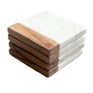 Juego de posavasos de resina y madera de mango de alta calidad al por mayor, alfombrilla de copa para mesa de boda, accesorios para vino, cerveza, alfombrilla de cocina para servir - Product Image 1