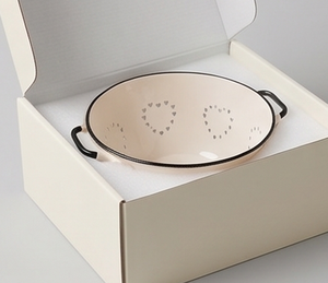 Modern White Enamel Colander With Heart Cutouts And Black Handles Durable Kitchen Strainer For <b>Vegetables</b> And Pasta - Product Image 6