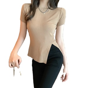 Camiseta de manga corta con cuello redondo y abertura lateral para el cuerpo, camiseta 2024 transpirable nueva para mujer, Camiseta ajustada de verano, camisetas básicas de Color sólido - Product Image 1