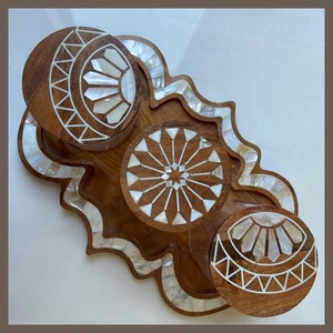 Boîte à chocolat en acrylique de luxe personnalisée avec incrustation en bois pour la décoration de table du Ramadan Kareem, boîte de rangement en acrylique et pour usage domestique - Product Image 2