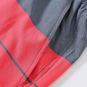 Shorts de Baño para Hombre de Diseño Moderno, Tela Ligera Resistente al Agua para Playa, Piscina y Viajes - Product Image 4