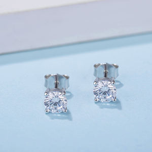 Pendientes clásicos de diamantes redondos con corte brillante para mujer, joyería de plata para uso diario - Product Image 1