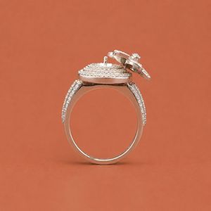 Anillo de boda personalizado de estilo clásico en plata S925 con diamantes de moissanita para mujer - Product Image 4