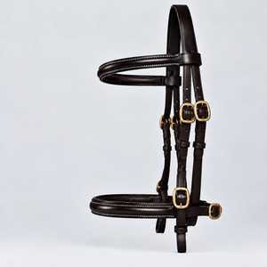 Bridon en cuir pour cheval avec sangle de nez à boucle rapide et surpiqûres noires, équipement d'équitation TAK Equestrian HB1902 - Product Image 1