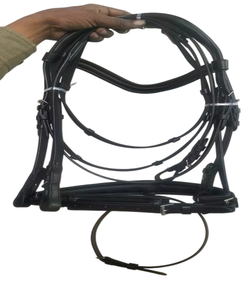 Brida de cuero de alta calidad para caballo, color negro, con frontal de cristal, acolchado suave, de cuero genuino, para carreras y equitación. - Product Image 6