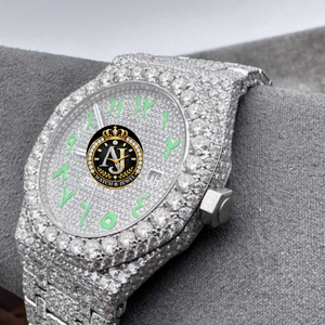 Montre de luxe pour homme en moissanite avec lunette en diamant, cadran lumineux, mouvement à quartz analogique, boîtier rond de 42 mm, fermoir pliant - Product Image 1