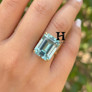 Anillo Solitario de Aguamarina con Corte Esmeralda en Oro Amarillo de 14K, Alternativa al Diamante Cultivado en Laboratorio para Anillo de Diamante Cultivado en Laboratorio - Product Image 2