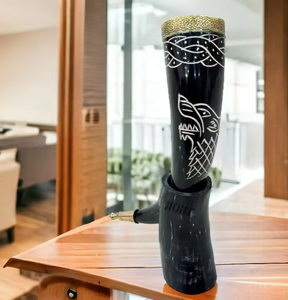 Tasse à boire nordique médiévale faite à la main authentique tasse à bière Viking polie style animal gravure religieuse Souvenirs naturels - Product Image 4