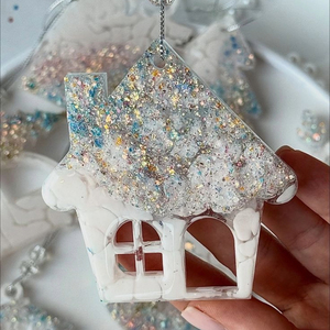 Ornement de Noël en résine scintillante dorée en forme de flocon de neige, fait main, à suspendre, décoration festive pour la maison - Product Image 5