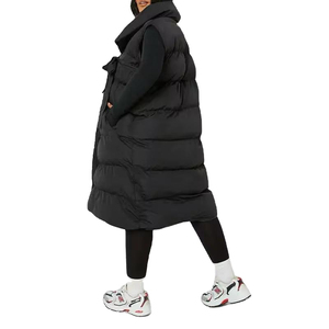 Veste longue matelassée pour femme, coupe ajustée, résistante au vent, isolée thermiquement, idéale pour un usage quotidien, par Solid Trader - Product Image 2
