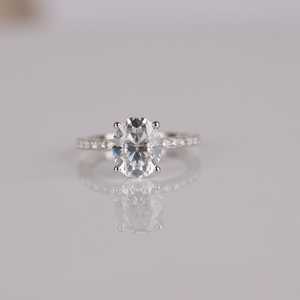 Anillo Solitario Clásico con Halo de Diamantes de Corte Ovalado de 2.01CT, Cultivado en Laboratorio, con Oro Blanco de 14K, para Boda, Compromiso, Regalo - Product Image 2