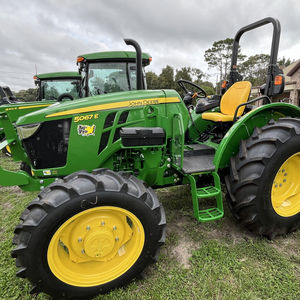 Tracteur à roues JOHN DEEREE 5067E, 67 CV, tracteur agricole avec moteur, boîte de vitesses et pompe robustes, capacité de levage hydraulique de 3000 kg - Product Image 1