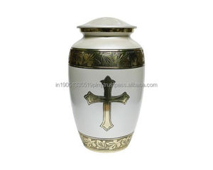 Urne funéraire en aluminium de style américain de 10 pouces, personnalisée en gros, avec motif gravé en croix pour les cendres humaines et d'animaux de compagnie, fournitures funéraires - Product Image 3