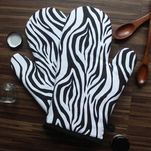 High Quality Cotton Double Oven Mitts Extra Long Customized <b>Heat</b> Resistant for Kitchen Use - Product Image 3