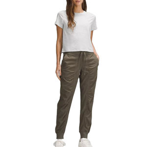 T-shirts décontractés pour femmes de qualité supérieure, grandes tailles, couleur unie, respirants, séchage rapide, impression personnalisée du logo, surdimensionnés, OEM ODM - Product Image 2