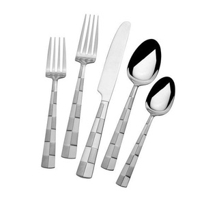 Couverts en métal de luxe pour la maison, conçus pour mettre en valeur l'hospitalité élégante et des présentations de table harmonieuses - Product Image 6