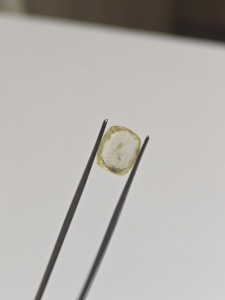 Gema de Zafiro Amarillo Natural de Alta Calidad AJ Gems Bridal de 4.05 CT para Uso Diario, Fabricación de Joyas, Corte Cojín India de 0.81 g - Product Image 2