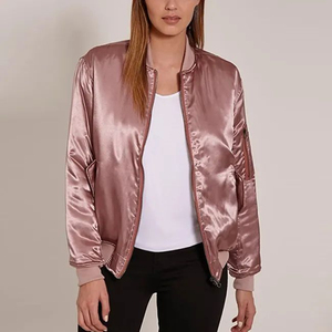 Blouson Bomber d'Hiver en Satin pour Femme avec Logo Personnalisé, Style Universitaire, Poches Utilitaires, Streetwear Brillant, Rembourré, Coupe-Vent Décontracté - Product Image 6