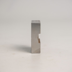 Support triangulaire en acier inoxydable AMT VINA fabriqué au Vietnam, service de fraisage CNC de précision - Product Image 4
