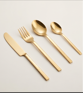 Ensemble de couverts plaqués or, finition mate, design minimaliste, passe au lave-vaisselle, couteau, fourchette, cuillères, vaisselle de mariage - Product Image 1