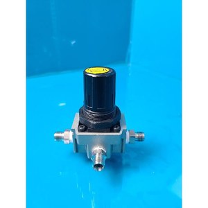 SMC AR2500-02 - Pièces d'équipement semi-conducteur d'occasion - État actuel - Pièces détachées d'origine - Product Image 1