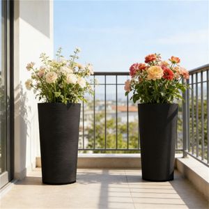 Set di 2 Vasi e Fioriere in Plastica Nera per Esterni, Decorazione da Giardino - Product Image 4