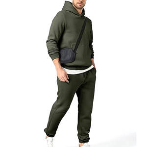 Survêtement de sport personnalisé pour homme en coton 100% vert olive uni, idéal pour la maternité |   Ensemble sweat à capuche et jogging en molleton uni |   Coupe classique - Product Image 2