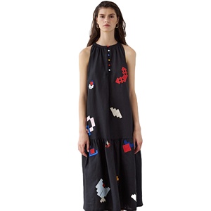 Vestido corto bordado sin mangas, cuello redondo, longitud hasta la rodilla - Product Image 2