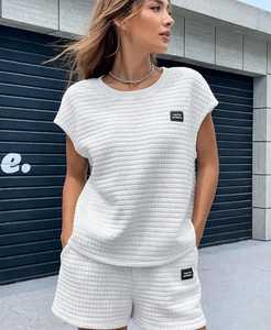 ONETEN APPARELS ชุดเซ็ต 2 ชิ้นสำหรับผู้หญิง เสื้อคอกลมแขนสั้นและกางเกงขาสั้น ชุดลำลองสำหรับฤดูร้อน - Product Image 1