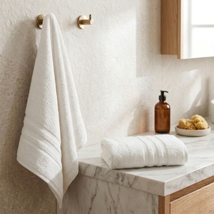 Toalla de Baño de Algodón Blanco Zero Twist, Suave y Absorbente, con Borde de Tres Rayas, Toalla de Baño Moderna para el Hogar, Hotel, Spa y Regalos - Product Image 2