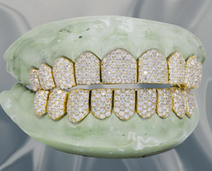 Grillz en argent sterling 925 sertis de moissanite, ajustement personnalisé, bijoux dentaires pour hommes et femmes, accessoire de mode - Product Image 1