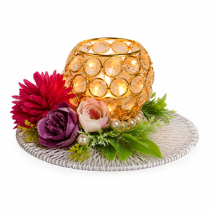 Porte-bougie en cristal doré avec fleurs artificielles |   Porte-bougie décoratif pour la décoration de la maison et les décorations festives - Product Image 1