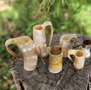 Jarra de Cerveza Vikinga Auténtica de Primera Calidad, Hecha a Mano con Cuerno Natural de Buey, Artículo de Regalo Decorativo - Product Image 1