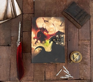 Journal en cuir imprimé donjon imprimé en cuir Journal carnet de voyage fait à la main Antique Deckle bord papier C-Lock fermeture - Product Image 4