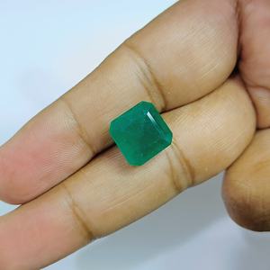 พลอยมรกตทรงแปดเหลี่ยมสีเขียว 9.05 กะรัต จากแซมเบีย - Product Image 1